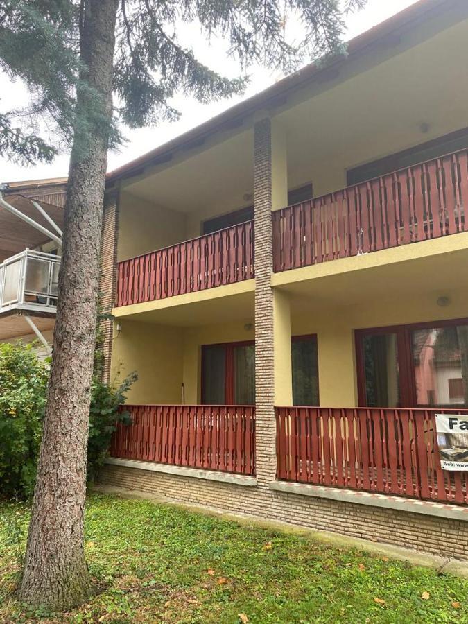 Home Sweet Apartment Xl Bük 外观 照片