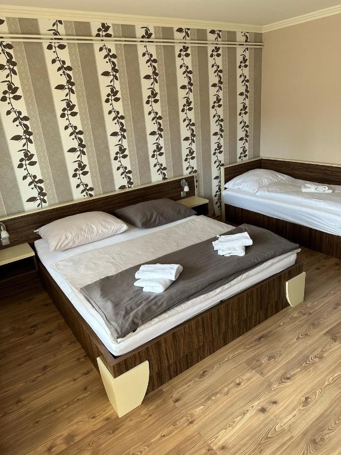 Home Sweet Apartment Xl Bük 外观 照片